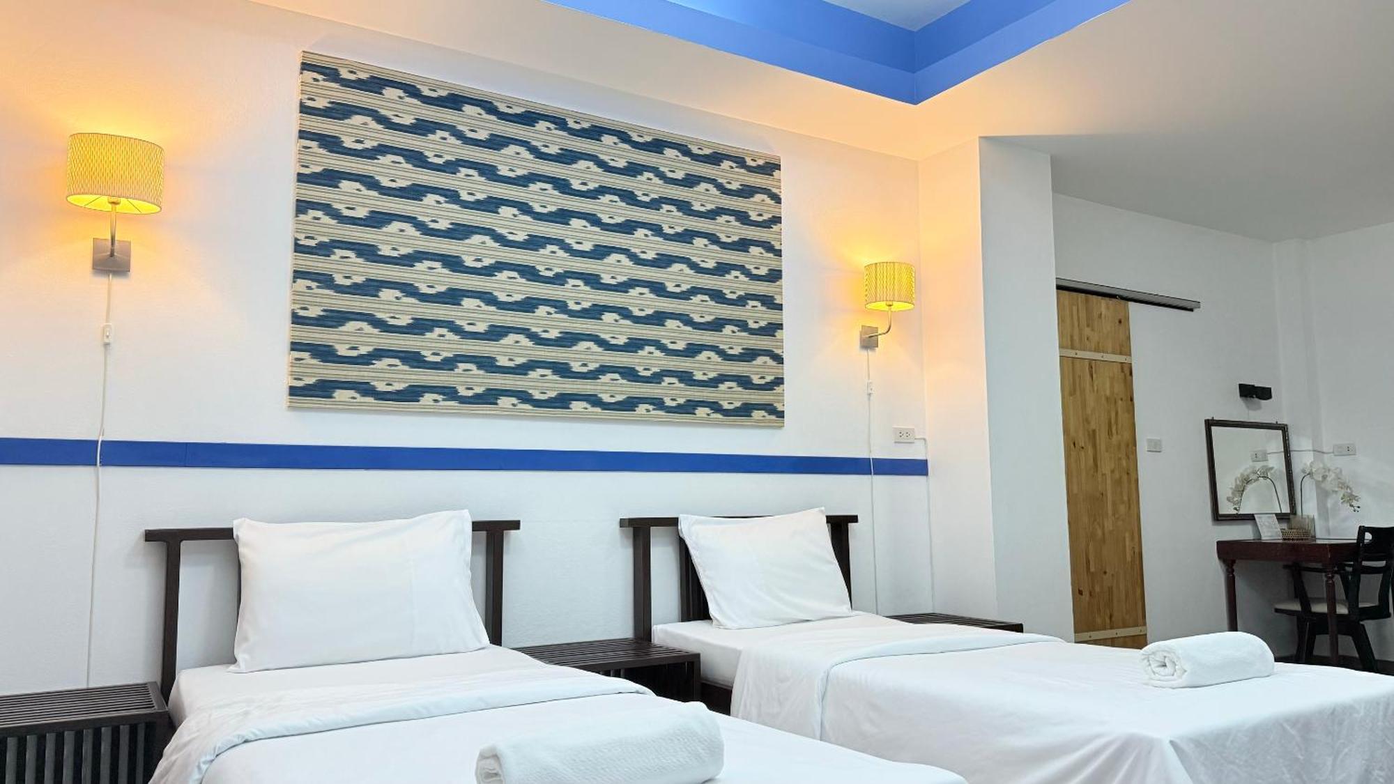 Issara House Hotel